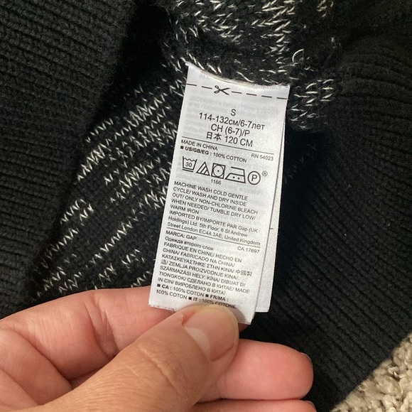 Boys Gap Kids Sweater Size Small (6/7) - Picture 3 of 3